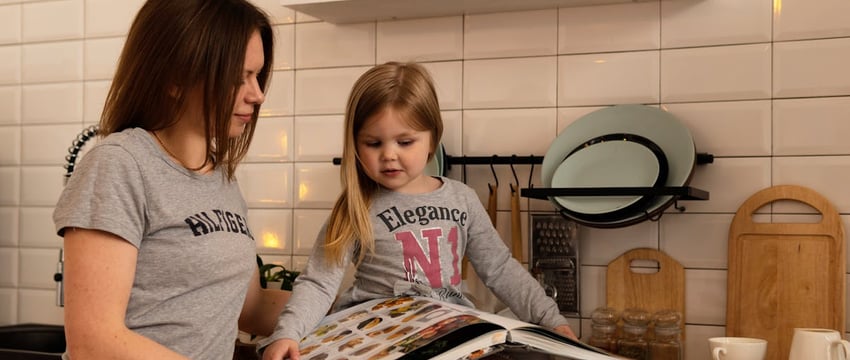 Сколько в Беларуси взрослых детей платят алименты родителям?