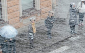 К Беларуси подошёл холодный фронт. Кому синоптики пообещали в выходные грозы, а кому – «приличный мокрый снег»? — Фото