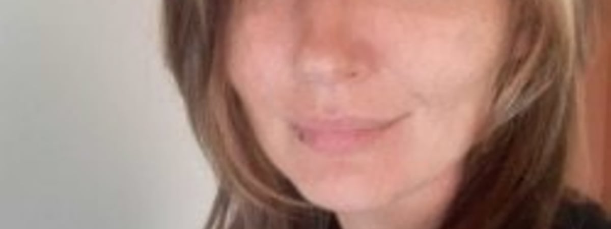 «Ідэальна пасуе пад маю ідэю». Навошта ўлады польскай вёскі бясплатна аддалі беларусам старую школу