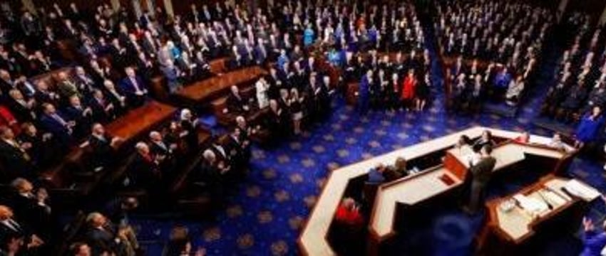 В США проголосовали за отстранение от должности министра внутренней безопасности