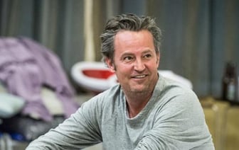 По делу Мэттью Перри задержали его помощника, врачей и наркодилеров