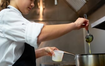 На какую минимальную зарплату могут рассчитывать подростки в Беларуси