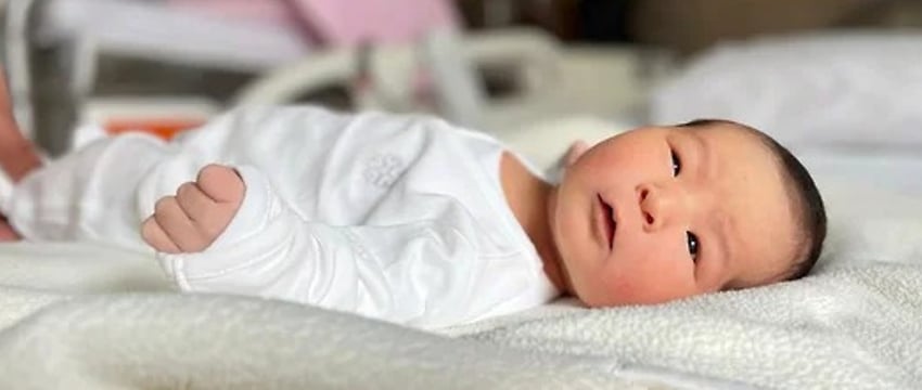 В мире родился первый ребенок с применением новой технологии