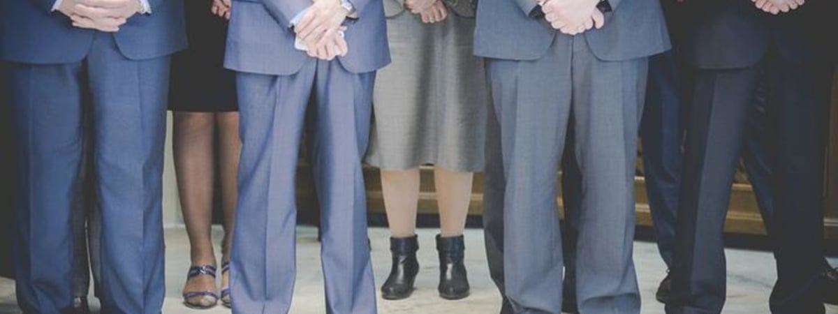 «Вплоть до увольнения». Госслужащим разослали инструкцию, как себя вести