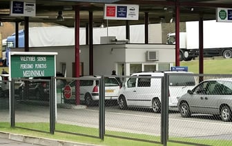 Литва решила закрыть границу с Беларусью для перегонщиков авто? Узнали, что известно — Неофициально