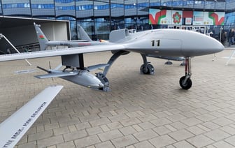 Минобороны предупредило белорусов о военной технике на дорогах и ударных дронах и авиации в небе