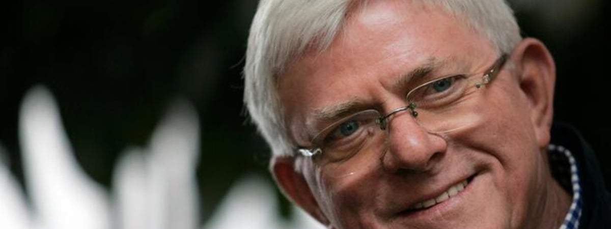 Умер Фил Донахью. Он вел сенсационный телемост США — СССР, на котором жители двух стран рассказывали друг другу о себе и своей жизни