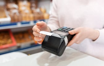 В налоговой пообещали белорусам «более информативные» чеки в магазинах. Когда?