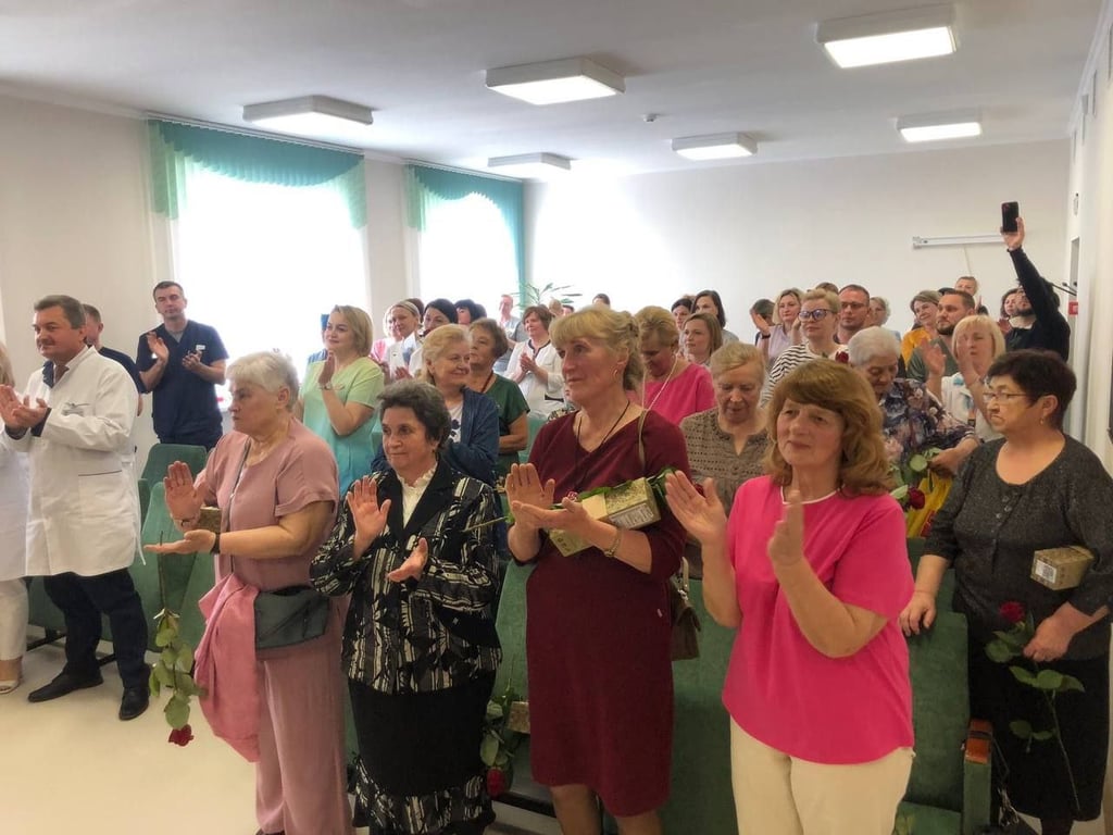 В Бресте поздравили лучших медсестер городской больницы скорой медицинской помощи