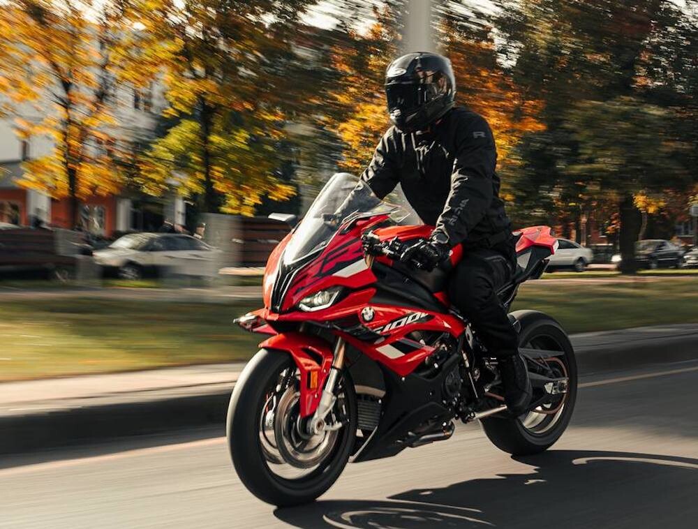 Брестчанин заказал BMW S1000 RR из США и сделал его звездой Instagram
