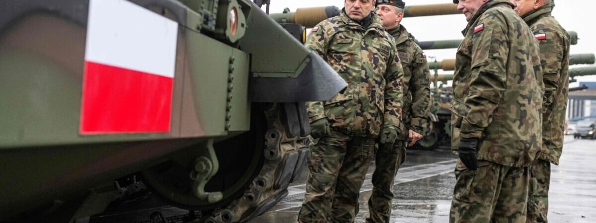 У поляков спросили, хотят ли они отправить войска в Украину. Что ответили?