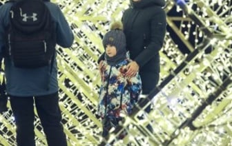 Праздник царит в Бресте: новогоднее настроение повсюду - и в городе, и на лицах его жителей