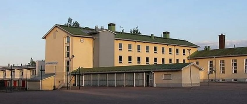 Трое школьников ранены при стрельбе в школе Финляндии