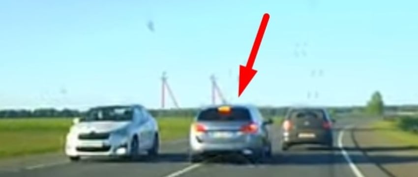 Опасный обгон на видео