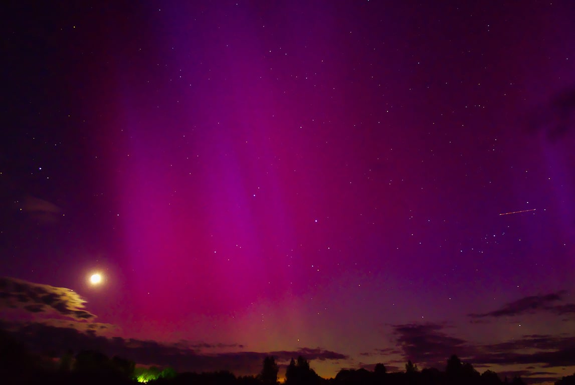 Северное сияние над Витебской областью в Чашникском районе. Фото Сергея Серебро