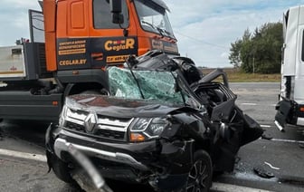 Смертельная авария: МАЗ въехал в легковушку и маршрутку