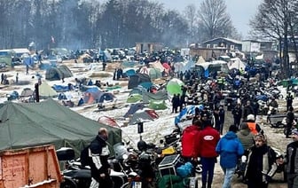 «На границе забрали сало, а потом ещё и штраф влепили!» Белорус рассказал, как съездил на зимний мотофестиваль в Германию