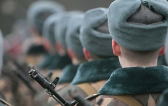 В военкоматах рассказали, сколько тысяч минчан попадут под весенний призыв и пригрозили штрафами до 16 тыс. рублей