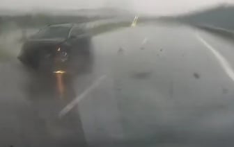 Авария на трассе М1: опасность аквапланирования