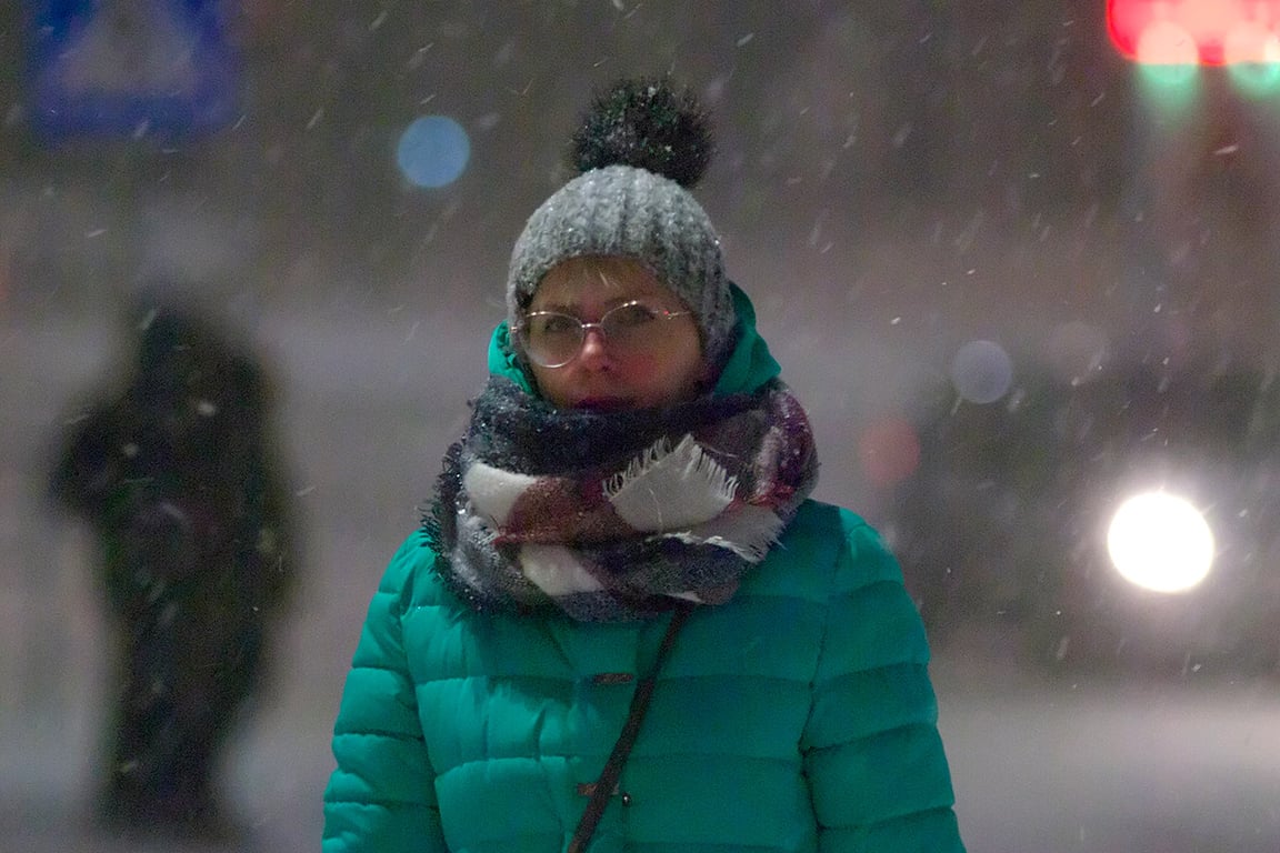 На Рождество на Витебск обрушилась жесткая метель при чувствительном морозе. Фото Сергея Серебро