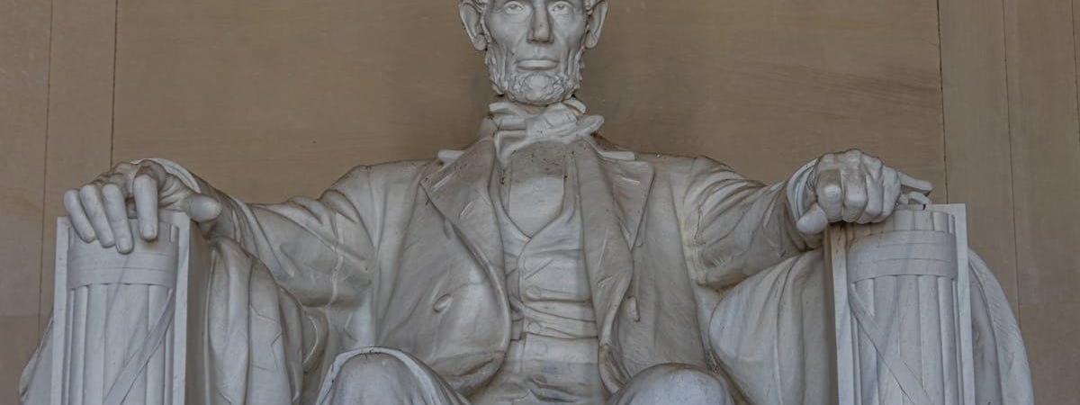 США выделяют помощь по безопасности Украине на почти $2,5 млрд