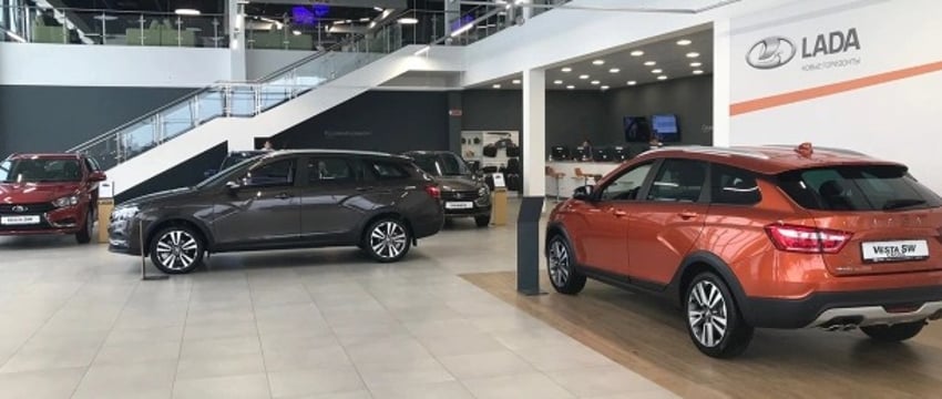 Lada Vesta в Беларуси стоит дешевле. Можно ли реально купить ее по цене ниже?