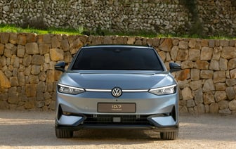 Volkswagen показал свой первый электрический универсал — Фото