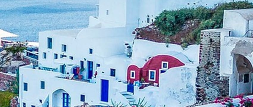 Греческий остров Санторини обеспокоен "чрезмерным туризмом" Instagram
