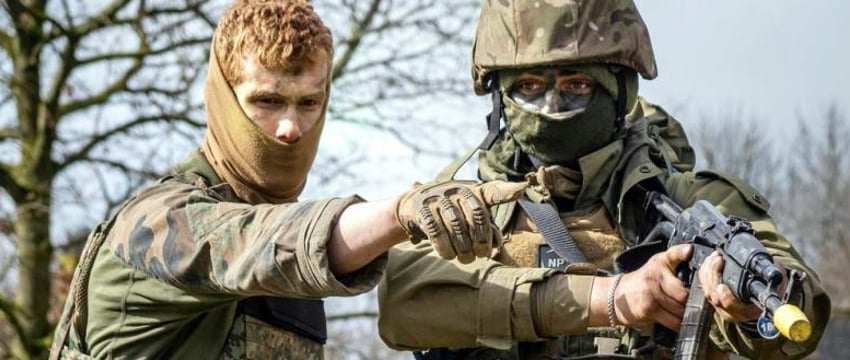 Макрон формирует коалицию для отправки военных инструкторов в Украину