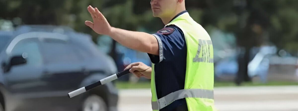 В МВД напомнили белорусам, что делать, если инспектор ГАИ расставил или опустил руки — Полезно