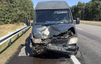73-летний водитель Lada столкнулся с Mercedes. Подробности ДТП в Брестской области на М1
