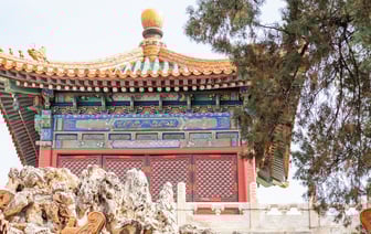 Китай примет меры для защиты своих компаний в связи с введением американских санкций