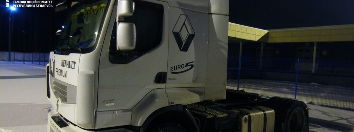 Водитель пытался провезти в тайнике запчасти — из-за этого могут конфисковать транспорт