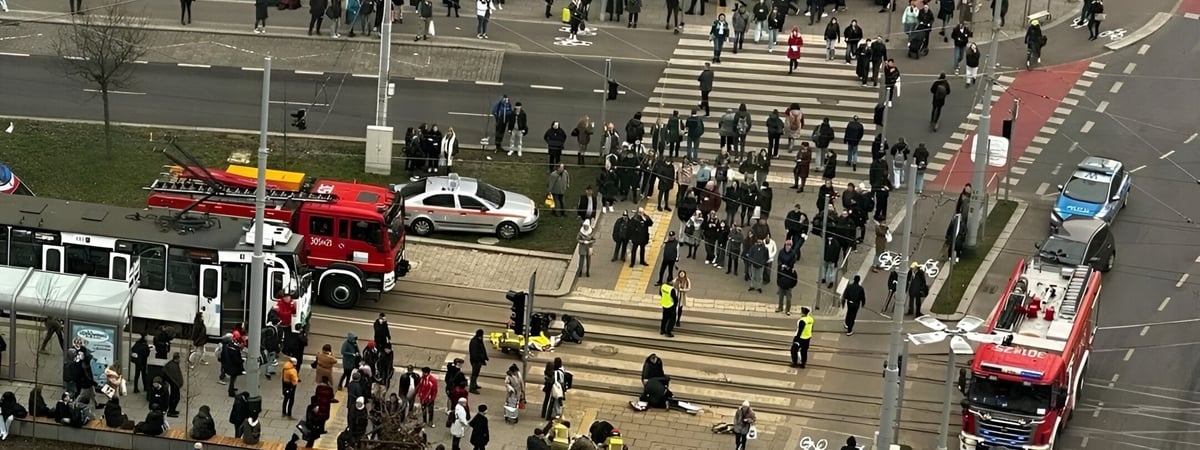 В Польше автомобиль на скорости влетел в толпу людей — 19 пострадавших — Видео