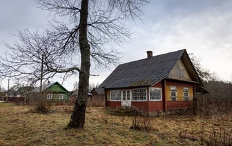 «Нигде не написано» — Чиновники рассказали, какой «замкнутый круг» ждёт белорусов, купивших домик в деревне за одну базовую