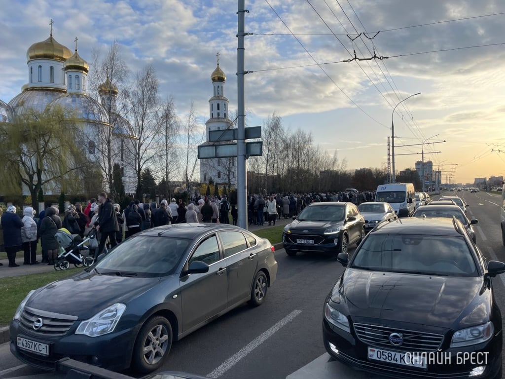 Праздничная литургия в честь прибытия ковчега с частицей Пояса Пресвятой Богородицы. Видеорепортаж из Бреста