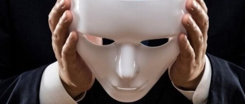 Личная жизнь, планы на увольнение: о чем еще белорусы врут начальству и коллегам