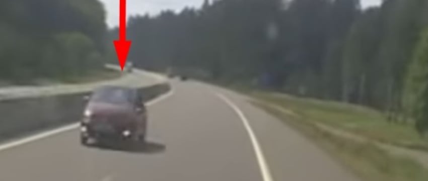 Водитель ехал по встречной на трассе М6 - видео