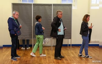 Высокая явка избирателей во Франции на выборах, поскольку ультраправые видят власть