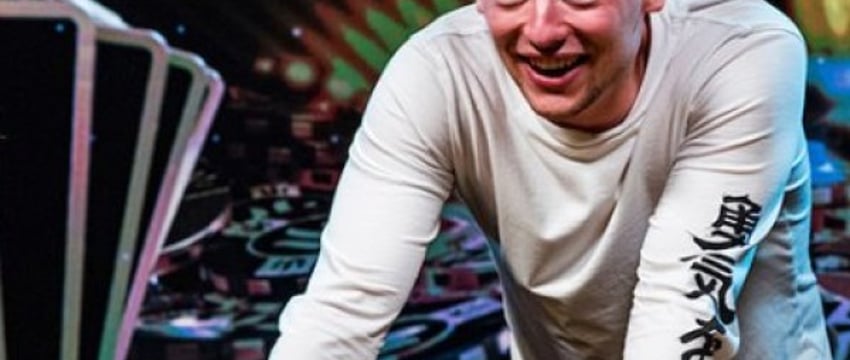 Белорус выиграл в покер 1 349 000 долларов