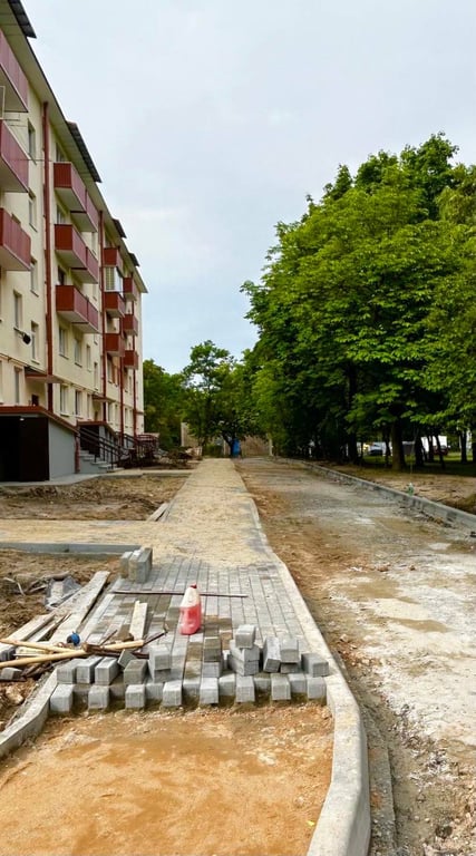 В Бресте активно идет благоустройство дворовых территорий