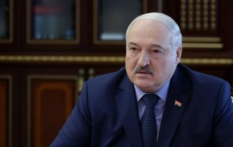 Лукашенко поручил восстановить все дороги Беларуси к 9 мая