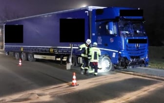 В Германии белорус на фуре снес два уличных фонаря