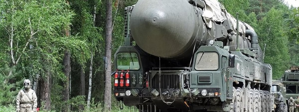 Сколько стоит российский военный зонтик для Лукашенко?