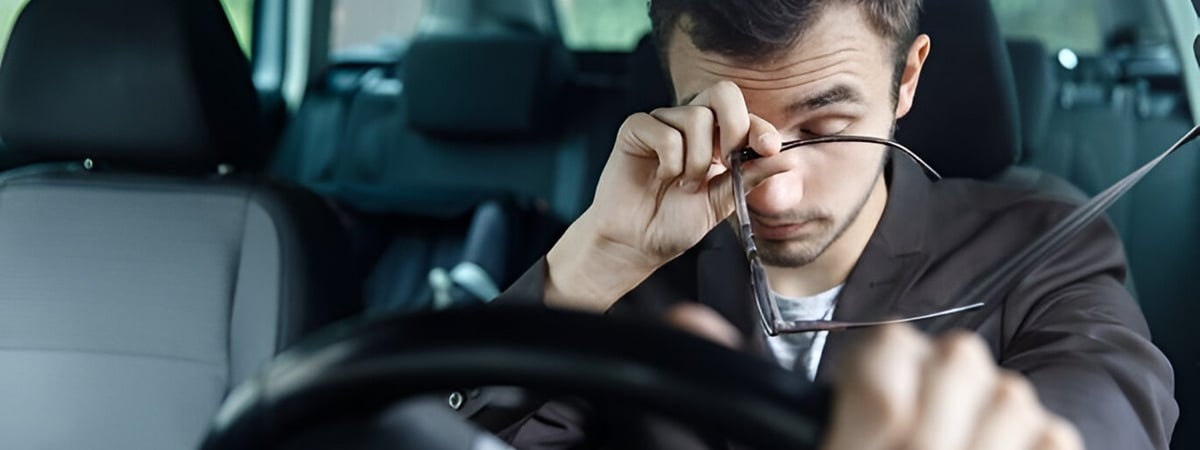 ГАИ рекомендовали водителям изучать инструкцию лекарств. С какими симптомами рекомендовали «немедленно остановиться»? — Полезно