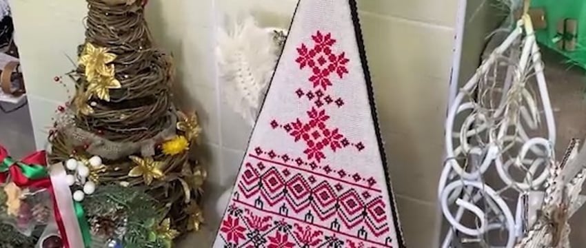 Елки-роботы и елки Победы на выставке в Гродно
