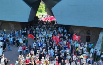 Массовый митинг в Брестской крепости