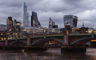 Власти Великобритании намерены вернуть обязательную госслужбу