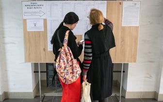 В Беларуси запретят рекламировать работу и обучение за рубежом