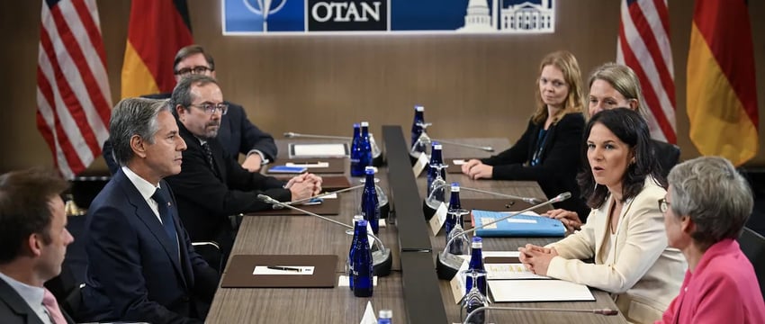 Лидеры НАТО выражают "Глубокую озабоченность" относительно китайско-российских связей